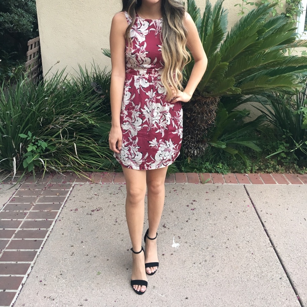 Burgundy white floral print dress